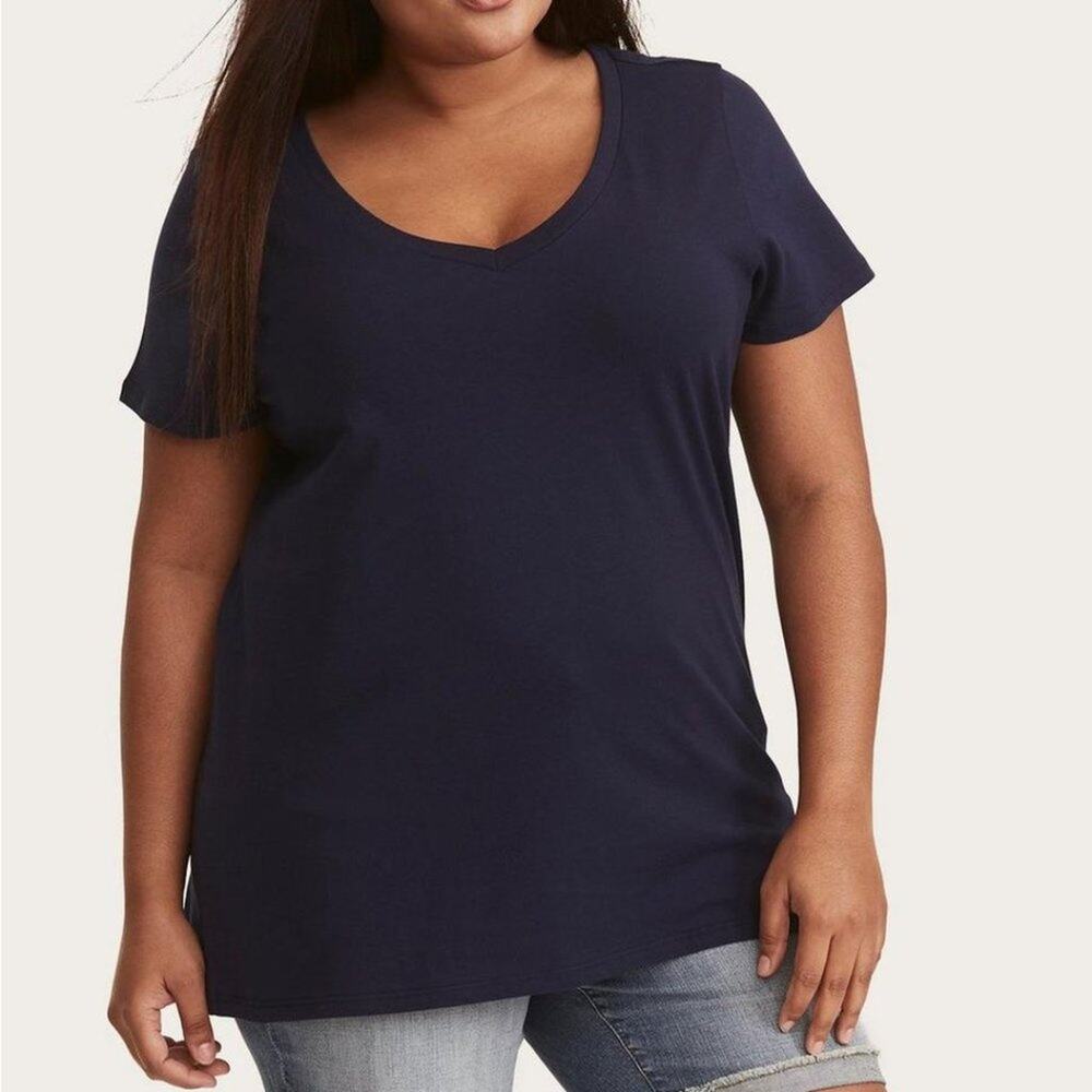Torrid Navy Blue V-Neck Short Sleeve Tee Size 1/1x